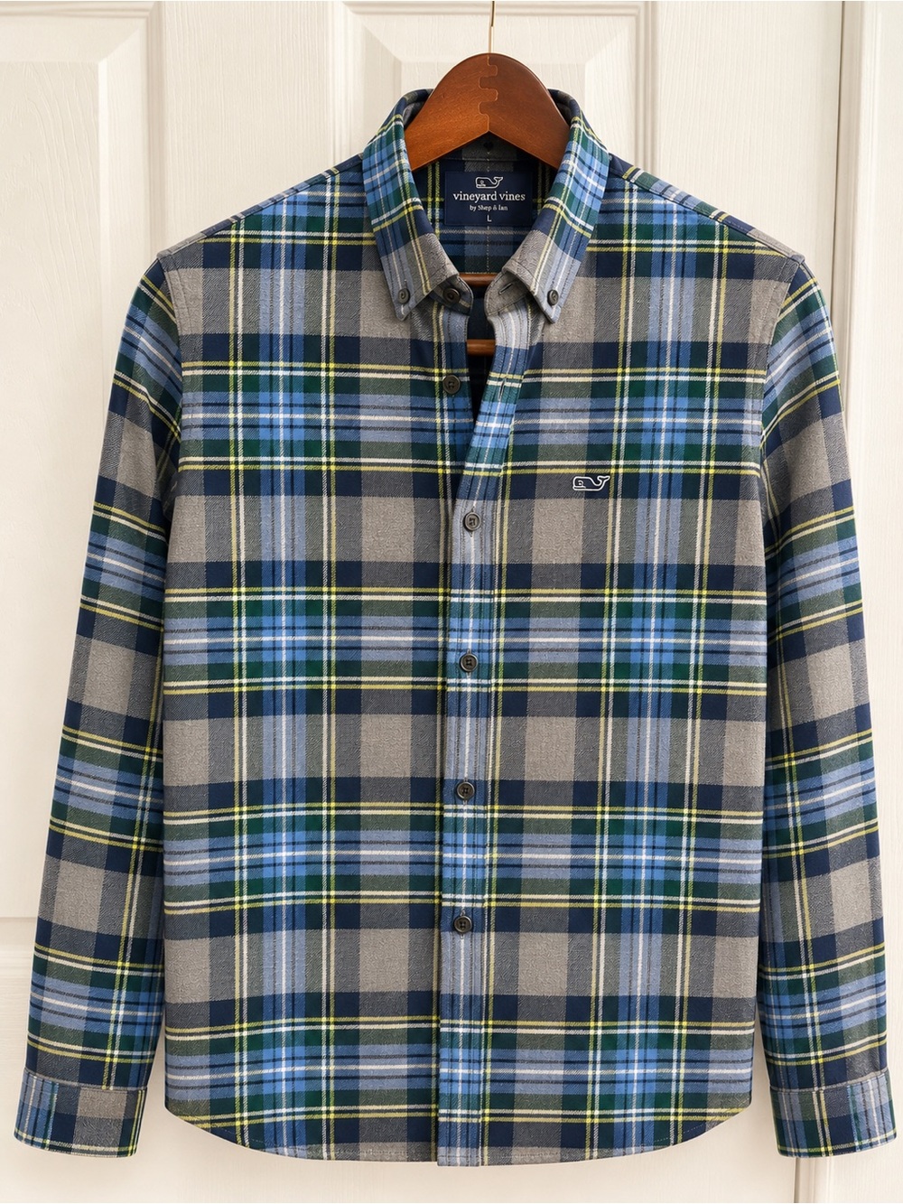 Vineyard Vines Blue, Gray & Green Plaid Great condition !!! Button-Down Shirt